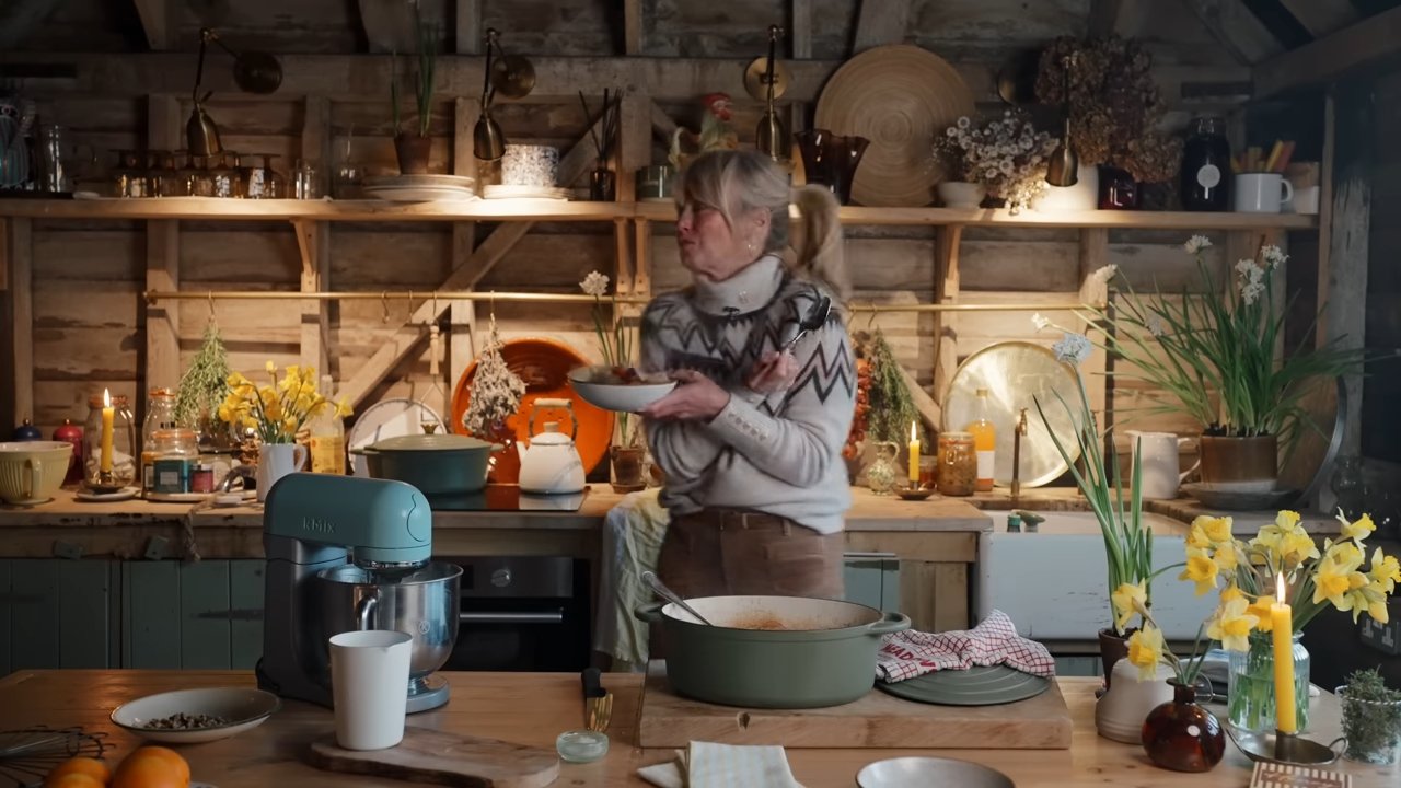 Clodagh McKenna&rsquo;s Traditional Irish Lamb Stew: A Hearty Hug in a Bowl